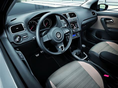 VW Cross Polo interior