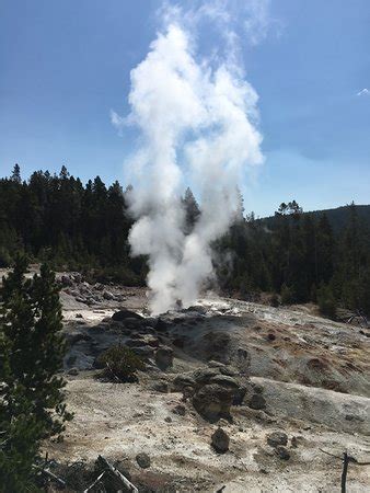 Steamboat Geyser (Yellowstone National Park, WY): Top Tips Before You Go - TripAdvisor