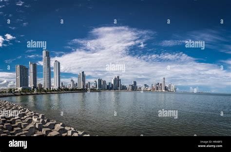 Panama city skyline panama hi-res stock photography and images - Alamy