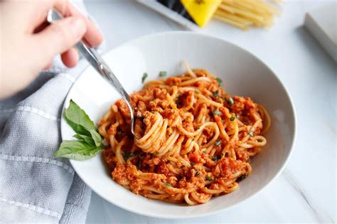 Vegan Pasta Recipe: Vegan Pasta Tempeh w/ Raos Marinara Sauce