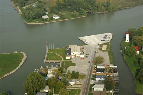 Chatham Municipal Docks in Chatham, ON, Canada - Marina Reviews - Phone ...