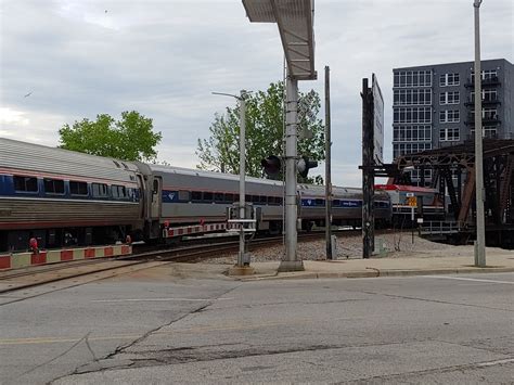 Milwaukee-Chicago Amtrak Service Partly Resumes, With COVID-19 ...