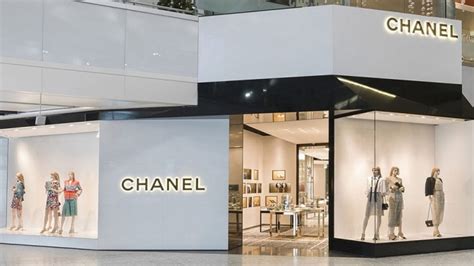 Chanel Shops In London: Explore the Iconic Brand's Locations in the City - London Kensington Guide