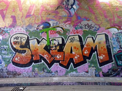 File:Graffiti London.jpg - Wikipedia, the free encyclopedia
