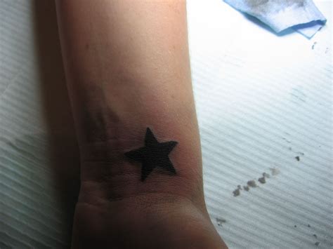 3 Black Stars Tattoo - Photo 2 Tattoo Picture