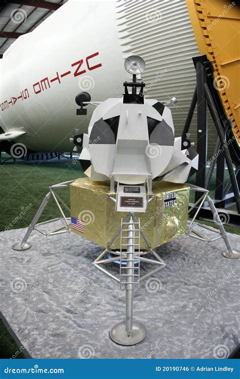 Lunar Lander editorial photo. Image of exploration, training - 20190746