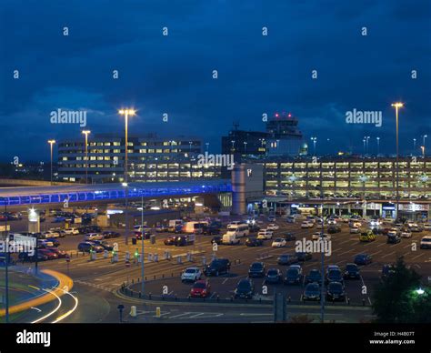 Terminal 1 manchester airport hi-res stock photography and images - Alamy