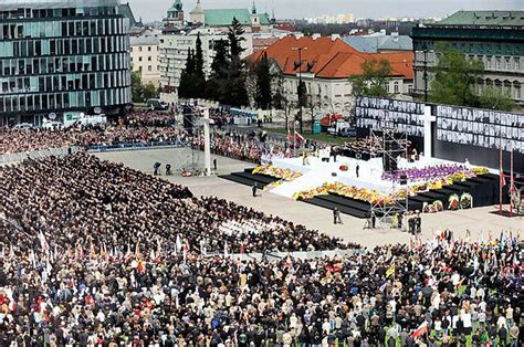 100,000 attend memorial service for Polish president, plane-crash victims - syracuse.com