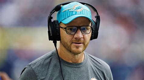 Dolphins' Darrell Bevell needed surgery to repair detached retina ...