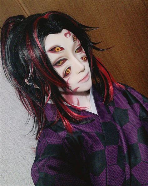 Demon Slayer Kokushibo ♥ Kimetsu no Yaiba cosplayed by Sronnie ~.~ | Idées de cosplay ...