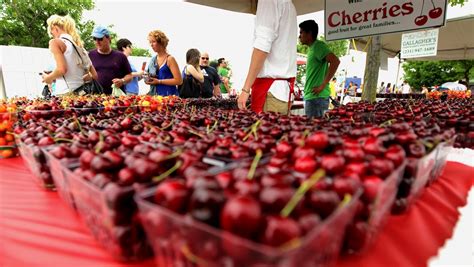 Traverse City approves 2-year Cherry Festival contract