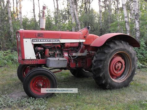 1965 International 706 Diesel Tractor - Standard Model