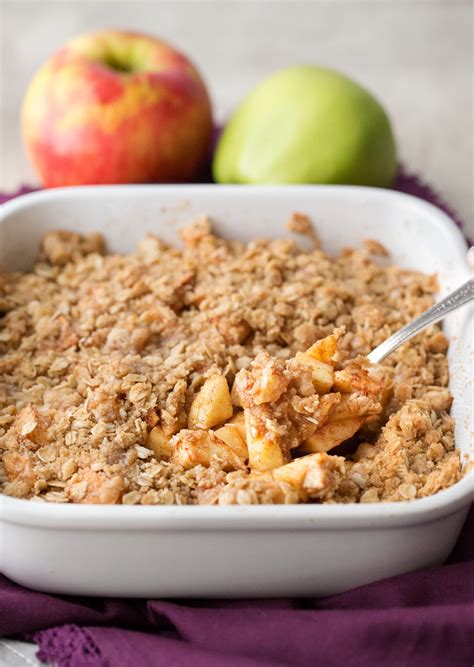 Old Fashioned Easy Apple Crisp - The Chunky Chef