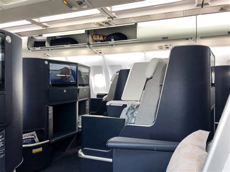 Review: Air France's New Business-Class Seat on the A330 CDG-IAH