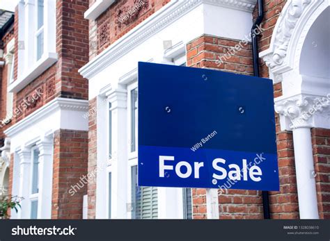 8,930 Neighborhood Sale Signs Images, Stock Photos & Vectors | Shutterstock