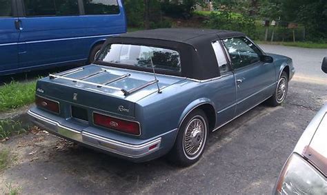 Sell used 1986 Buick Riviera Luxury Coupe 2-Door 3.8L in Dracut, Massachusetts, United States