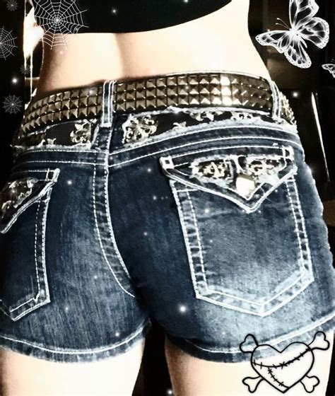 2000s trashy emo/scene/mcbling low rise jeans, shorts | 2000s fashion outfits, Clothes ...