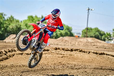 2022 Honda CRF450R Powerful Dirt Bike - Review Specs Price