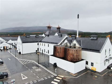 Dalwhinnie Distillery - Whisky.com