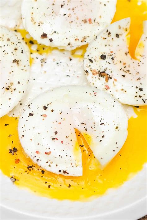 Instant Pot Poached Eggs Recipe + Video