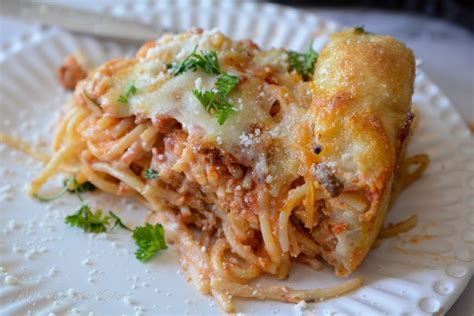 Baked Spaghetti With Garlic Bread - Adventures of a Nurse