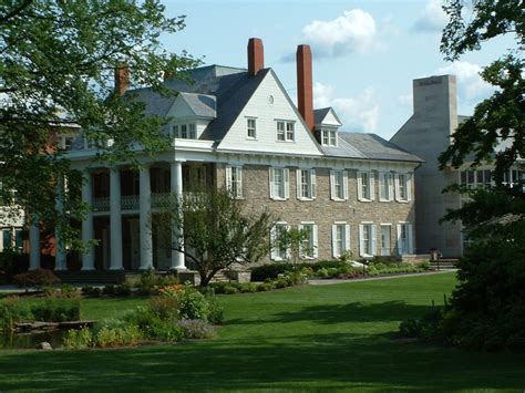 File:Penn state university house.jpg - Wikimedia Commons