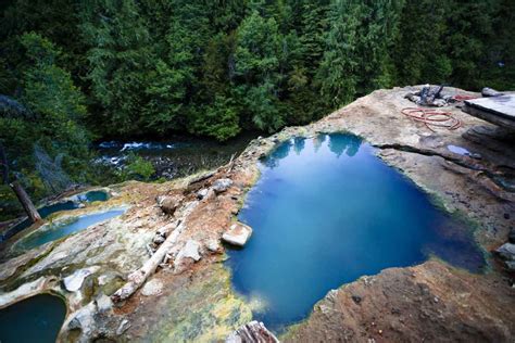 Umpqua Hot Springs | Yakaranda