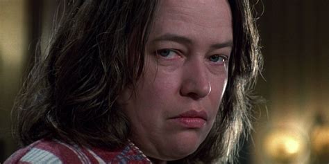 How Misery's Infamous Hobbling Scene Was Done (Without CGI)