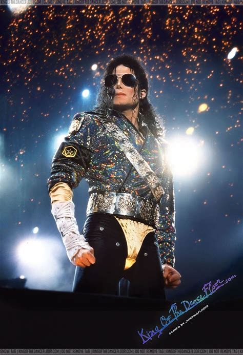 Dangerous Tour - Intro - 1992 | Michael jackson poster, Michael jackson ...