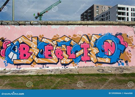 Berlin Wall with Berlin Graffiti Editorial Photo - Image of history, paint: 59500666