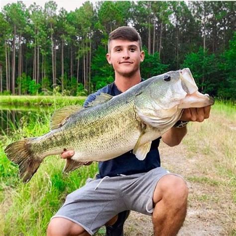 @kickin_their_bass_tv with this toad!!!!!! 🎣🤗 #bassfishing #fishing #fishinggirls #nature # ...