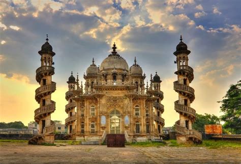 If architecture, heritage, and history interest you, then Junagadh in the state of Gujarat is an ...