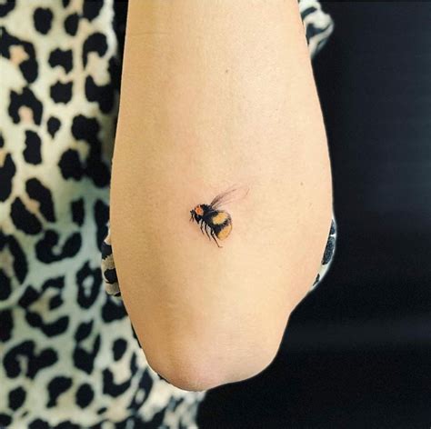 √ Bumblebee Tattoo Small - 21 Bumble Bee Tattoo Designs Ideas Design ...