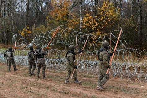 Poland building wall along border with Russia's Kaliningrad