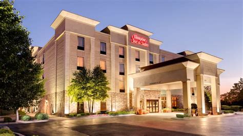 Hampton Inn & Suites Addison, IL Hotel