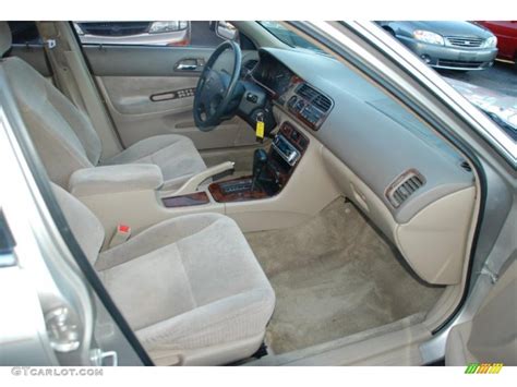 Ivory Interior 1997 Honda Accord LX Sedan Photo #39695803 | GTCarLot.com