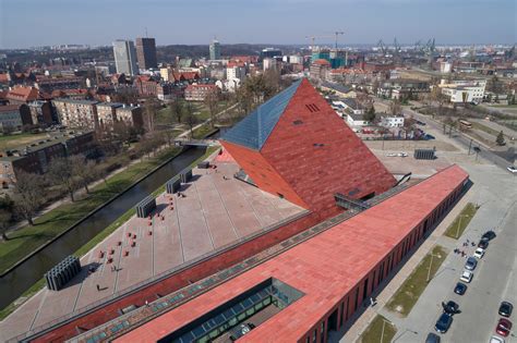 Galería de Museo de la Segunda Guerra Mundial / Studio Architektoniczne ...