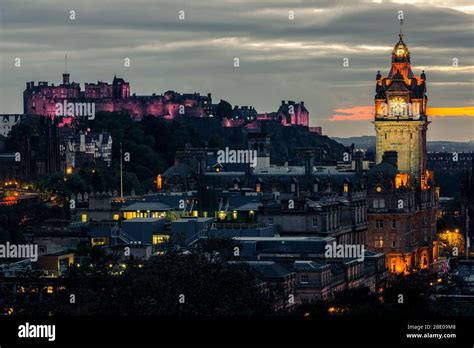 Edinburgh city skyline at night, Scotland Stock Photo - Alamy