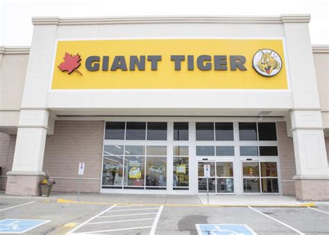 Giant Tiger opens in Ancaster, Ont. | Canadian Grocer