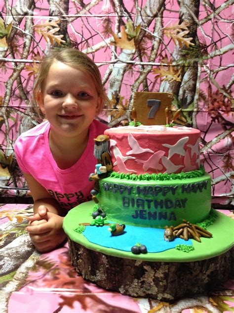 Pin by Jill Reneau on Duck Dynasty party | Cute birthday cakes, Daisy cakes, Duck dynasty cakes