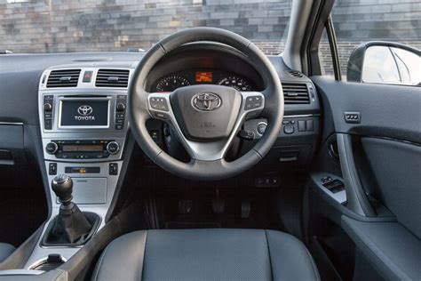 Avensis Tourer Interior (2011 - 2015) - Toyota Media Site