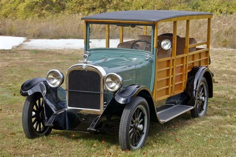 1926 DODGE WOODY WAGON - Front 3/4 - 96357