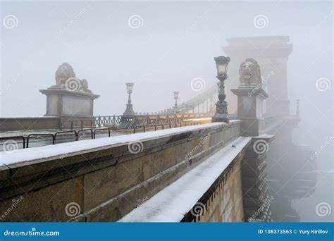 Winter View of Szechenyi Chain Bridge in Budapest Editorial Stock Photo ...