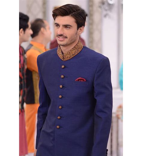 Pakitstani Chaiwala, Arshad Khan, Got Overnight Fame Through Modelling | GQ India