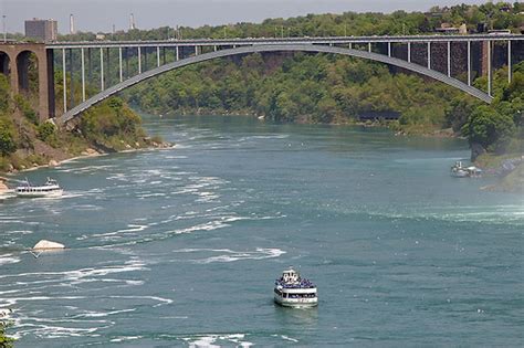 Honeymoon Bridge & Rainbow Bridge - History, Facts, Niagara Falls