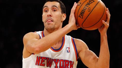 Knicks have point guard problem after Pablo Prigioni breaks big toe ...