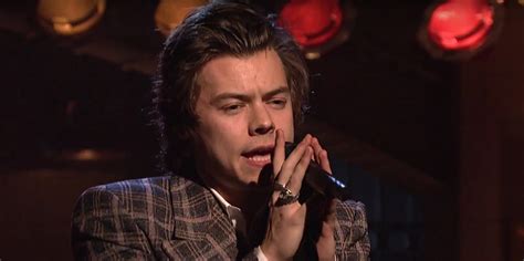 Harry Styles Performs ‘Sign of the Times’ for the First Time on ‘SNL’ – WATCH! | Harry Styles ...