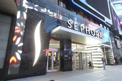 Inside Sephora's Sparkly Times Square Makeover - Racked NY