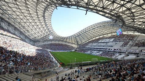 Olympique de Marseille at Stade Velodrome. | Футбольные стадионы, Марсель, Роналду