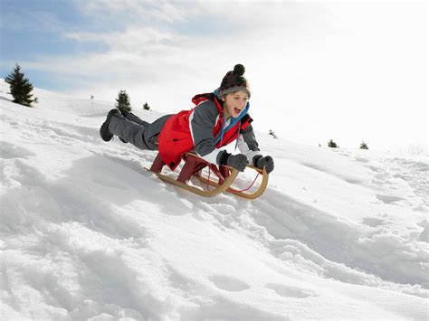 18 Best Sledding Hills in Chicago